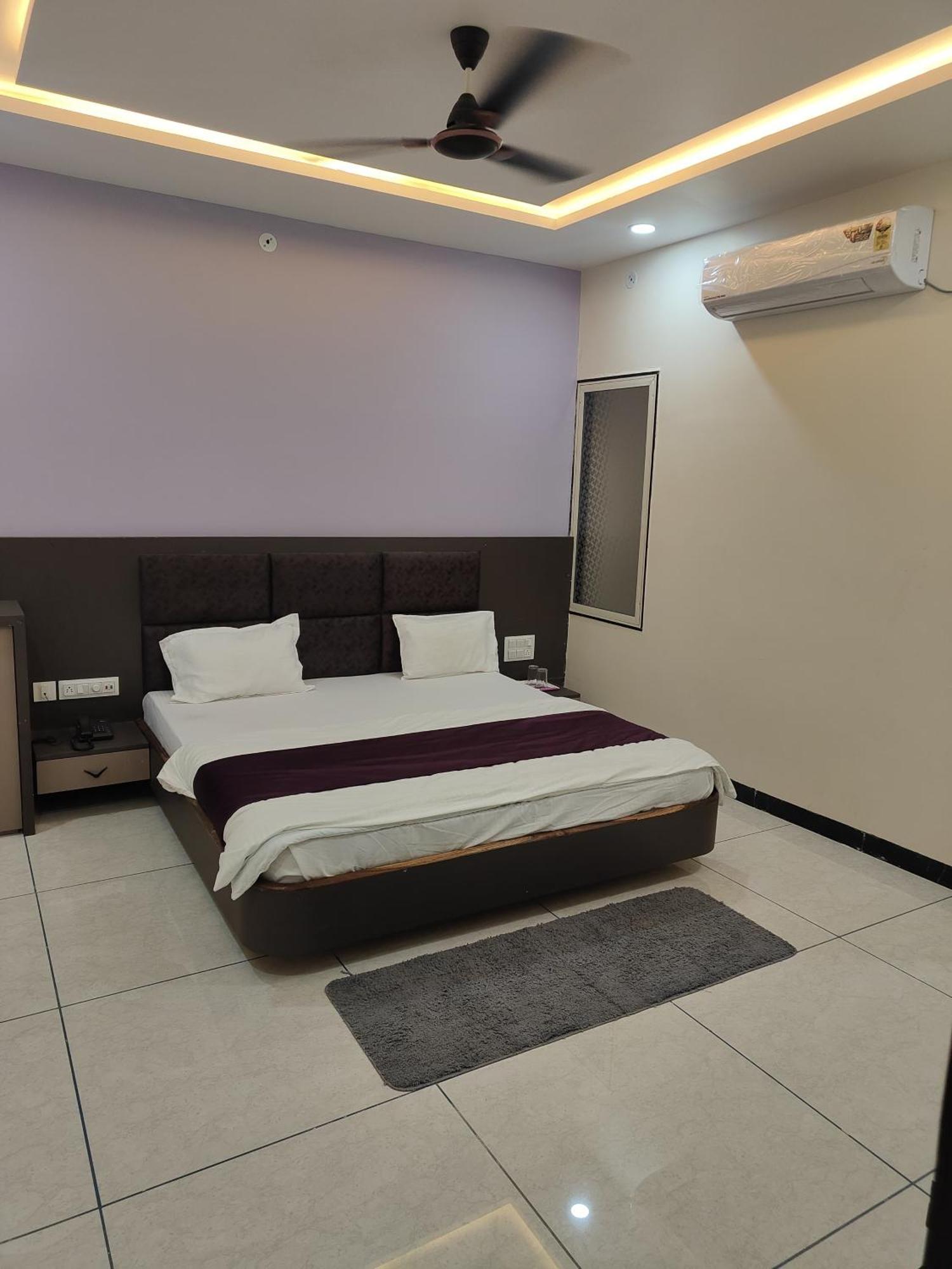 Yashomati Hotel Maheshwar Exterior foto